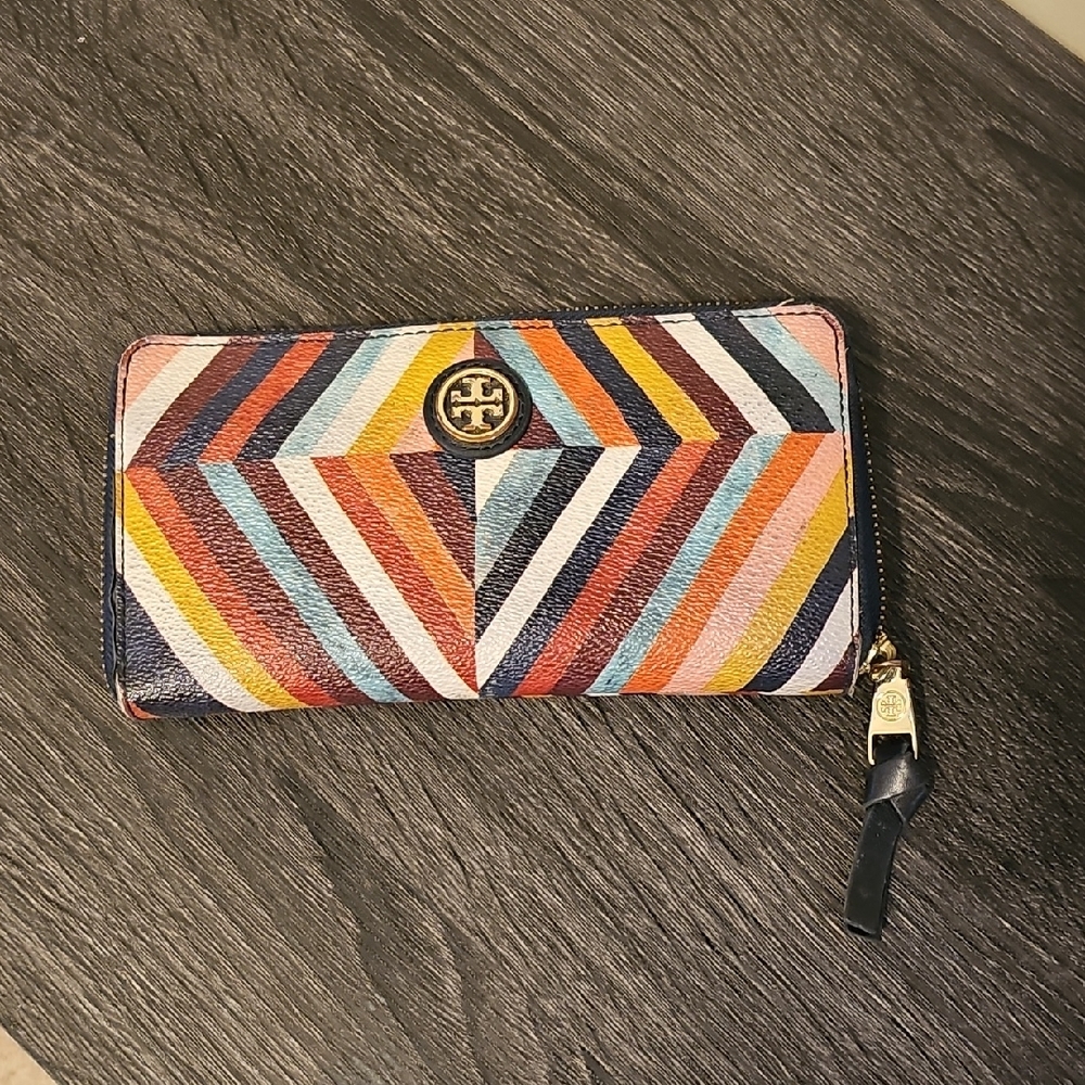 Tory Burch Multicolor Chevron Zip Wallet with Gold Logo